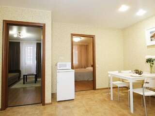 Апартаменты Tomsk House Томск Двухместный номер с 2 отдельными кроватями и балконом-5